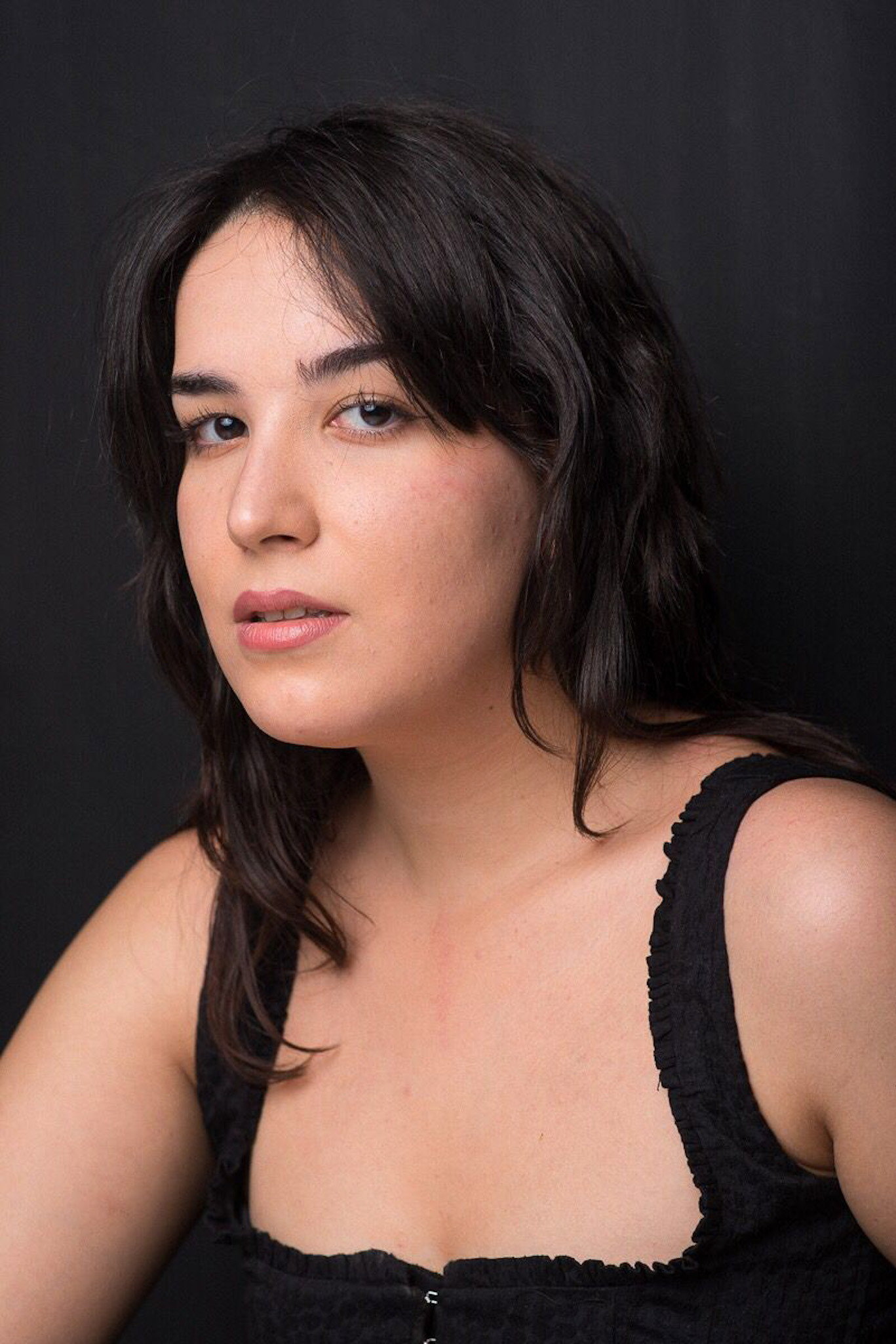 Irene Carrillo as Vicky in ¿Y si...?