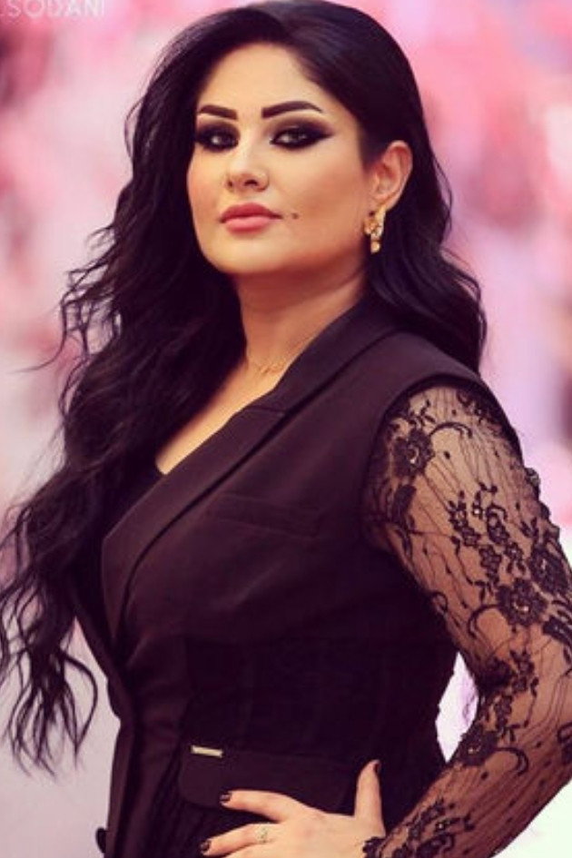 Najlaa Fahmy as رشا - مذيعة in Raheeq