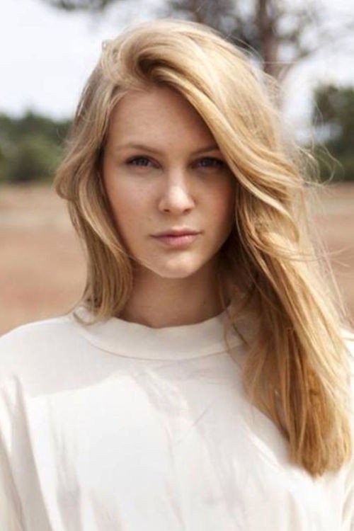 Lisa Smit as Annabel Schaeffer in Willemspark