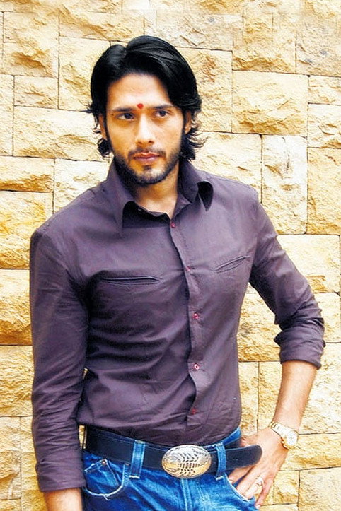 Mohit Ahlawat as Sub-Inpsector Shiva Kumar in Shiva