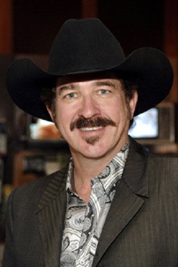 Kix Brooks as Arthur Wellerson in Home by Spring