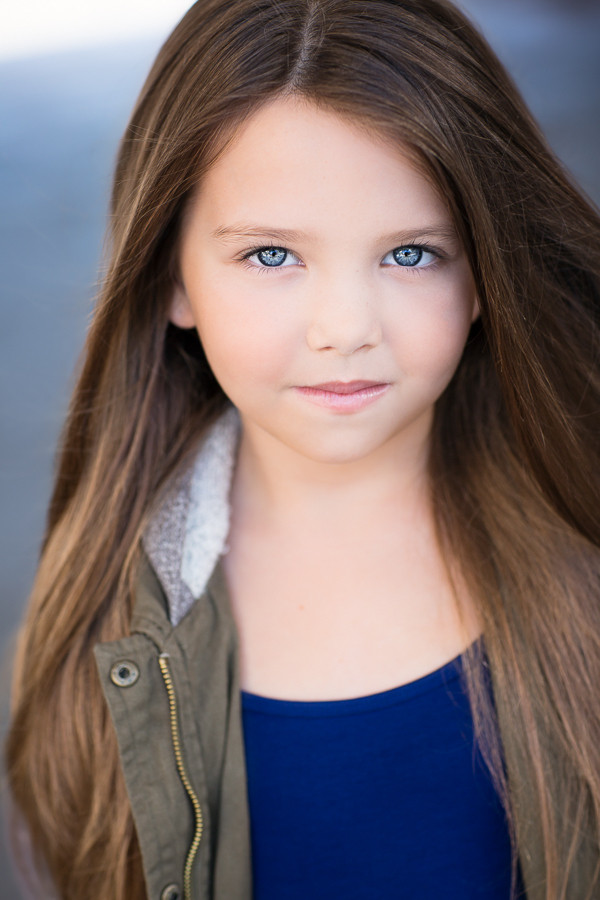 Scarlett Abinante as Kay Carroway, age 12 in The Blind
