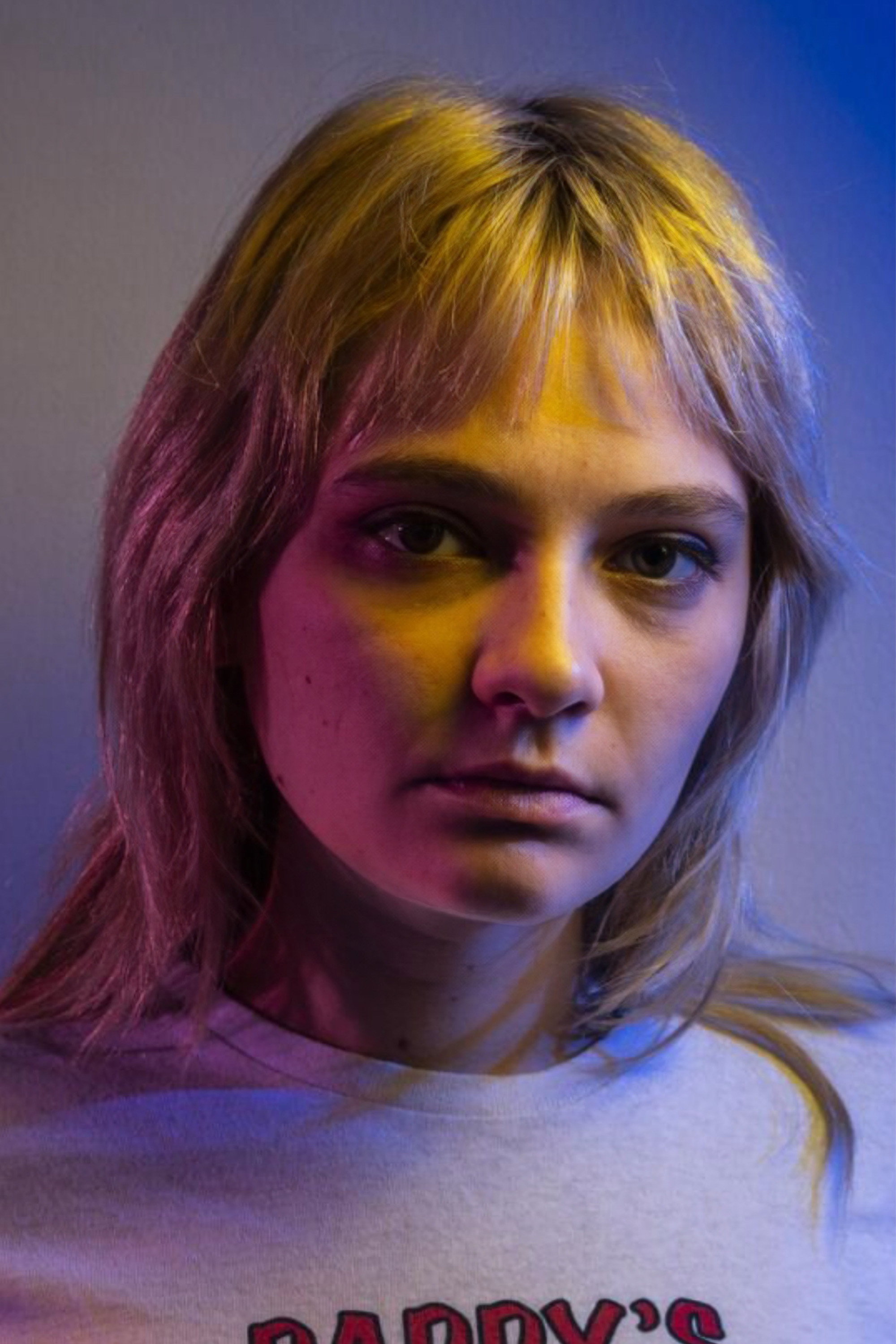 Clementine Creevy as Samantha in The Greatest Hits