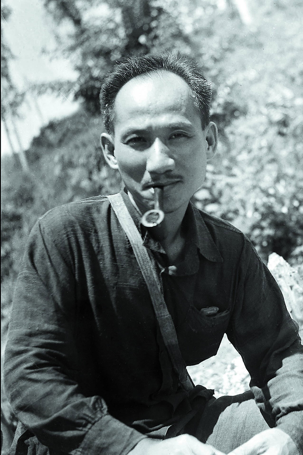 Nguyễn Tuân as Head-borough in Mrs. Dau