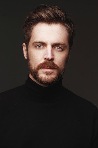 Carlos Gorbe as Tonet in We Won't Kill Each Other with Guns