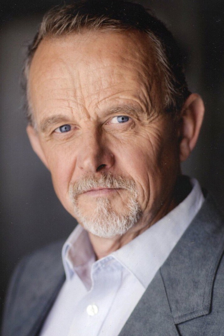 Paul Batten as Ben in Blue Hour