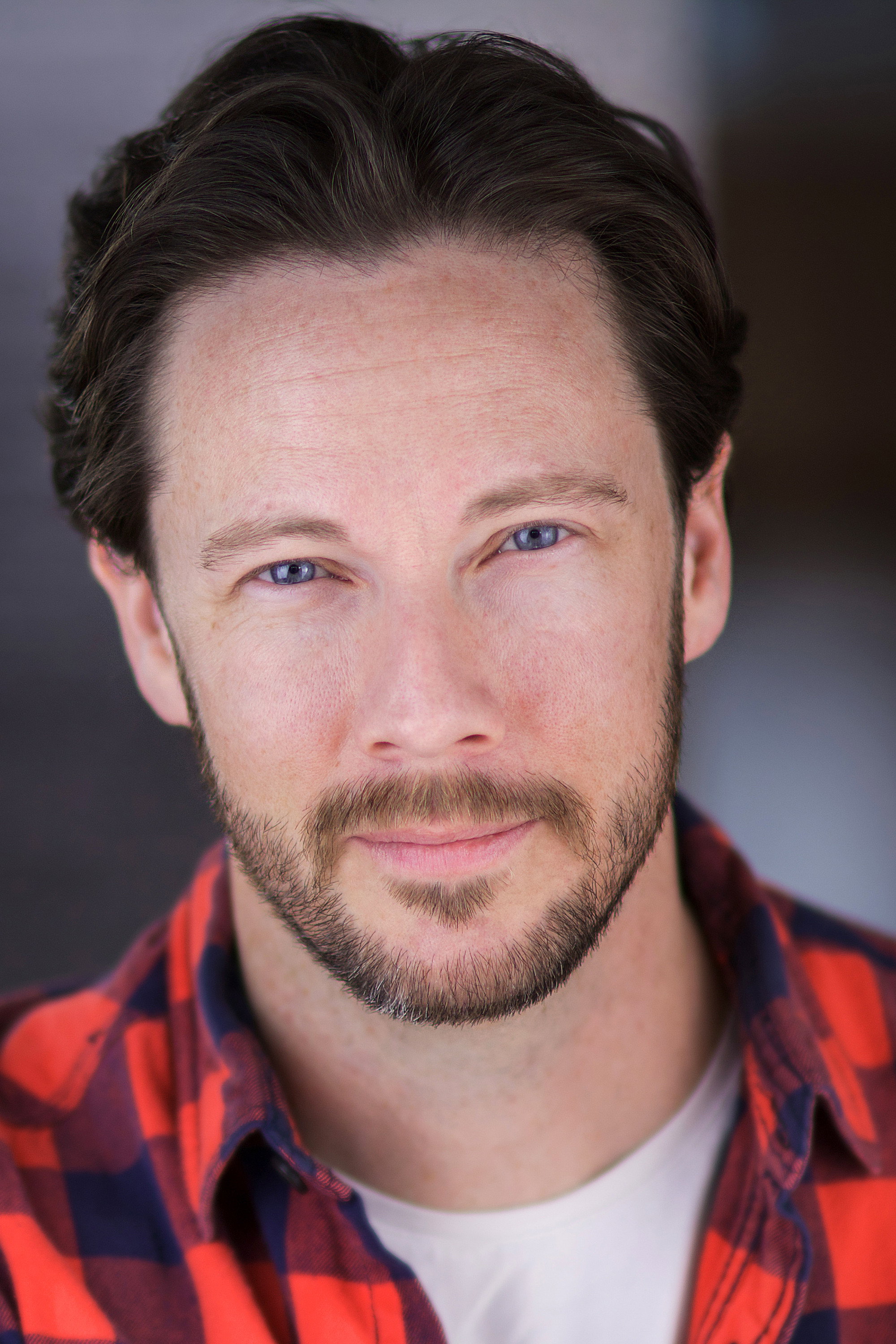 Benjamin J Stevens as Maxwell in Peppermint and Postcards