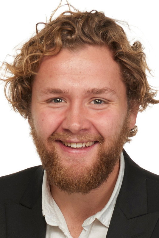 Martin Lepperød as Programleder in Brekket