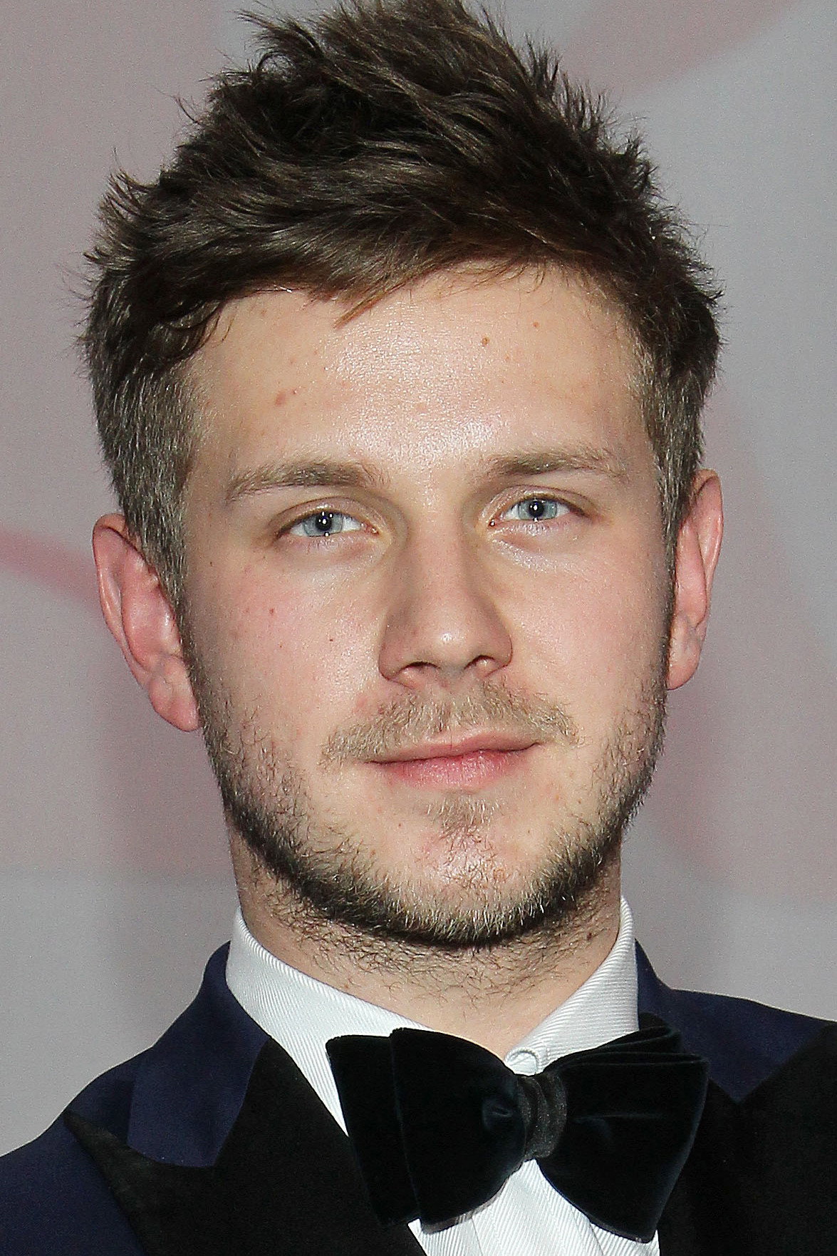 Antoni Królikowski as Mateusz in Banksters