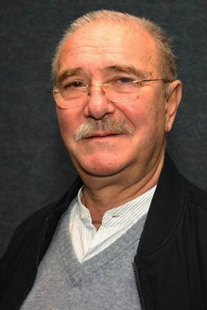 Tordy Géza as Narrátor in Világokon át – Barangolás a metafizika birodalmában