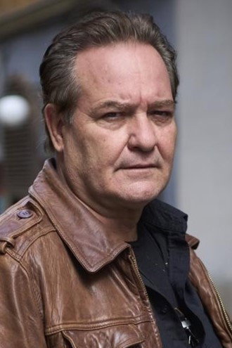 Jorge Perugorría as Jerónimo Lynch in Lynch
