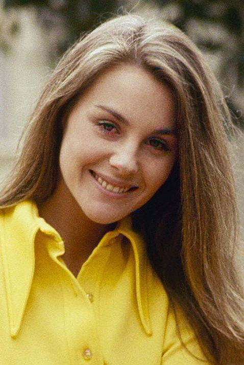 Tiffany Bolling as Kate in The Wild Party