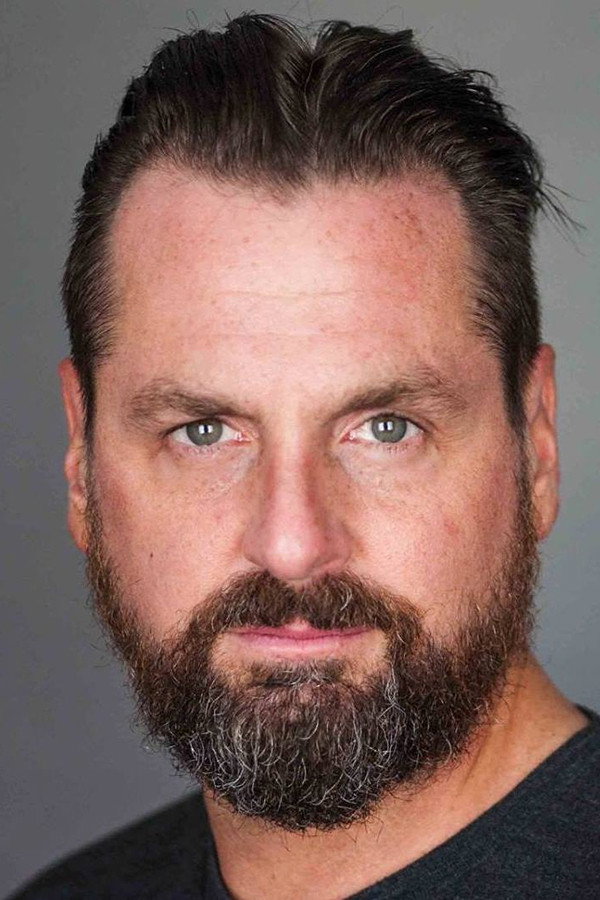 Scott Sheldon as Oscar in Violet Vendetta