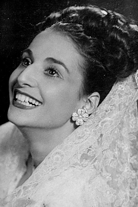 Nati Mistral as María Fernanda la Jerezana in María Fernanda la Jerezana