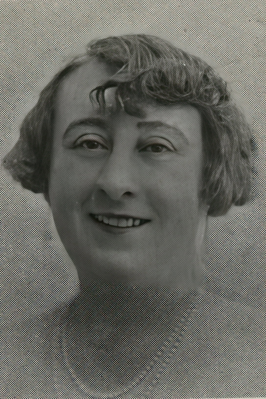 Yvonne Yma as Mrs. Moutet in Tabusse