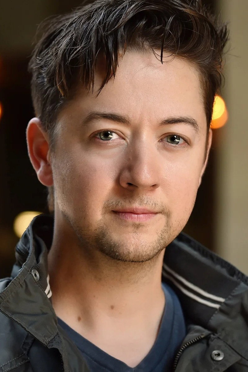 Bradford Anderson as Ed in Carts