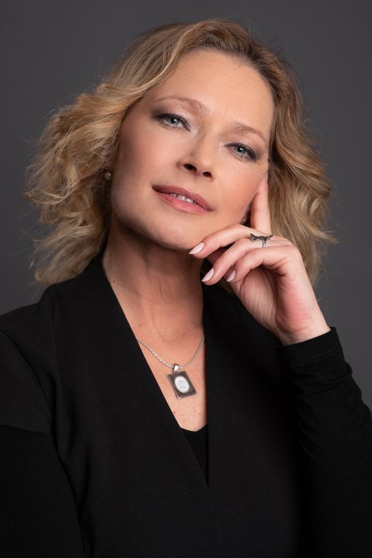Eszter Timkó as Sztáray grófnő in A merénylet