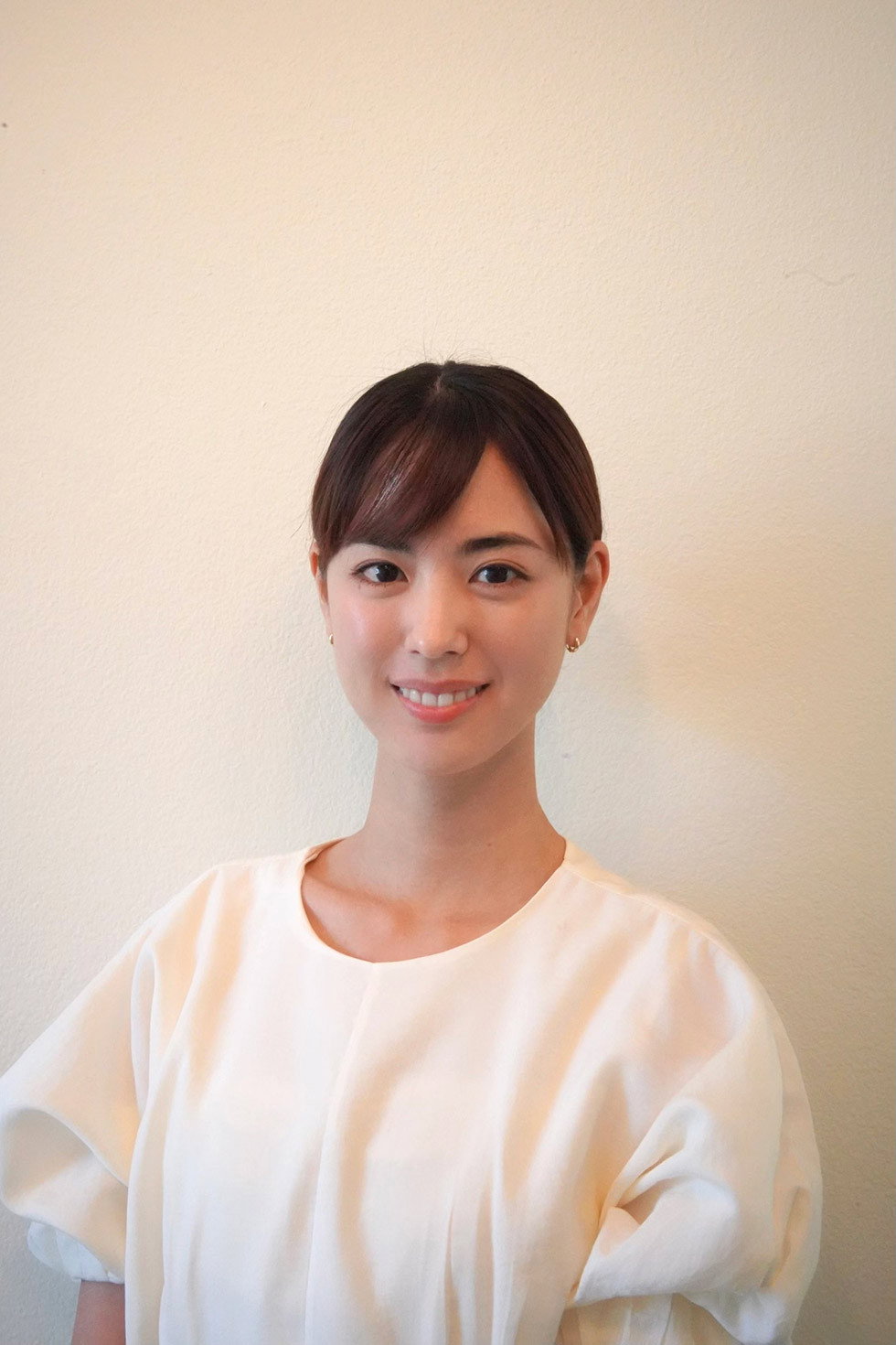 Karin Miyagi as Eri in Under the Same Sky