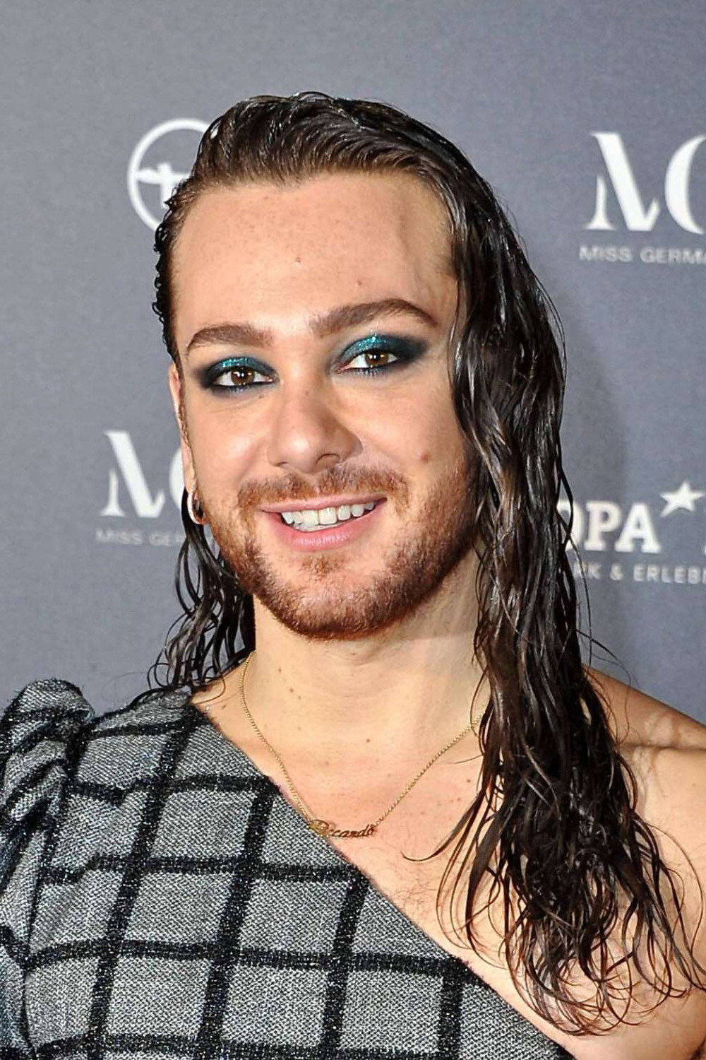 Riccardo Simonetti as Self - Entertainer in Die Küblböck-Story - Eure Lana Kaiser