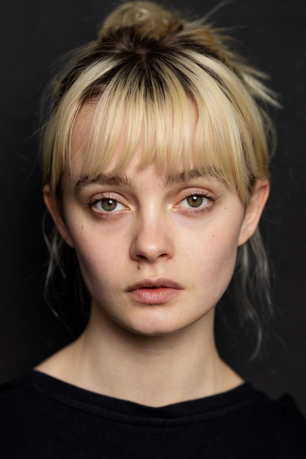 Maja Bons as Tabea Dahlmann in Dahlmanns letzte Bescherung