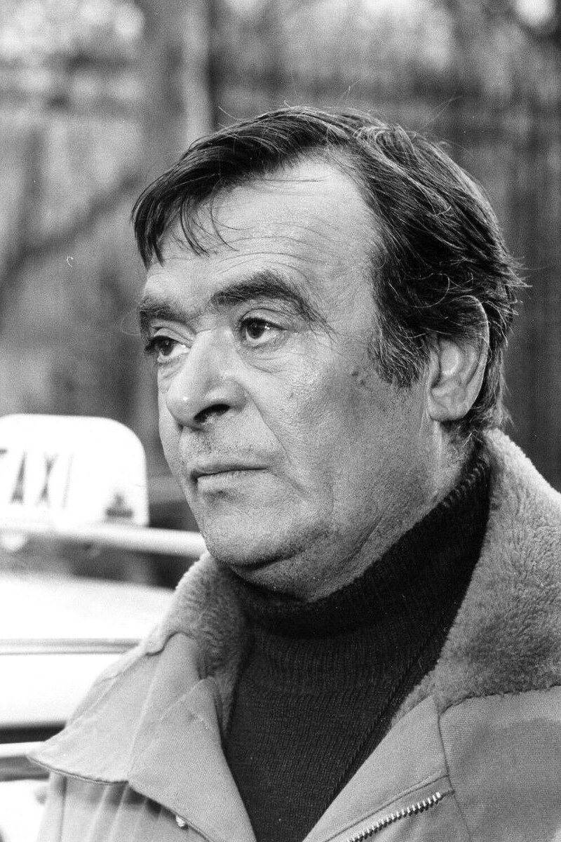 Étienne Bierry as Father in Raging Fists