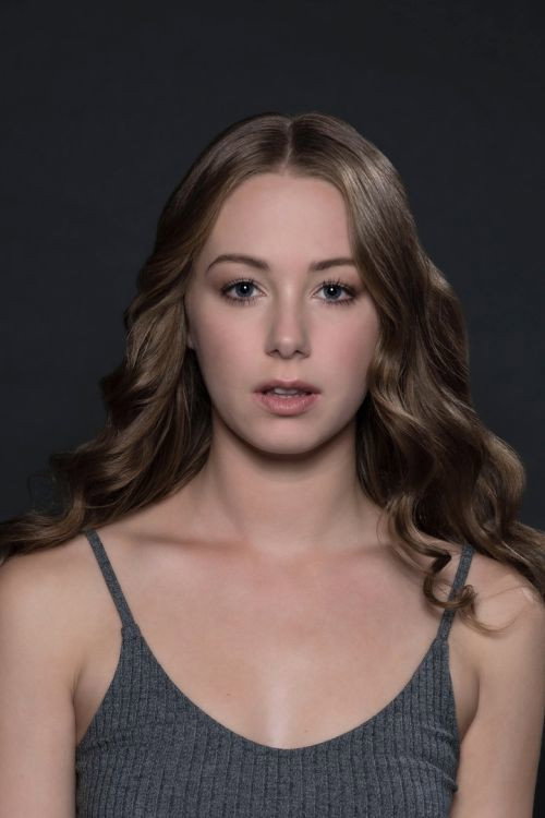 Hollybeth Gourlay as Eve in The Crash