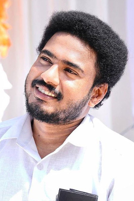 Aneesh Gopal as Nishi in Viddikalude Maash