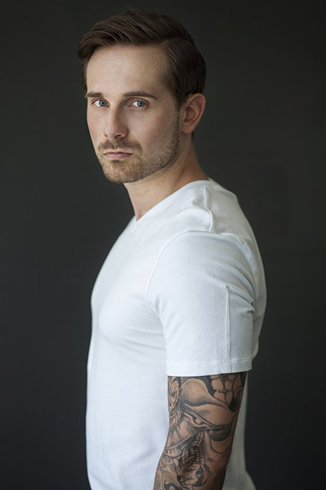 Brady Roberts as Hank in In Plainview