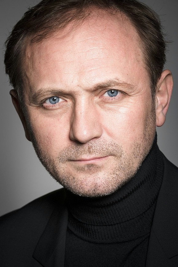 Andrzej Chyra as Dad Piotr in The Magic Tree