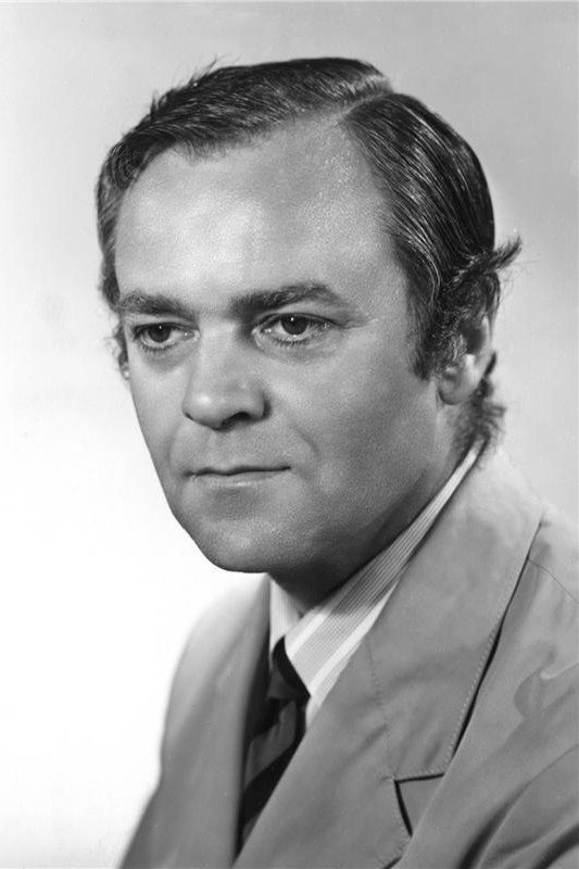 Milan Karpíšek as Miroslav Opatovský in Černá punčocha
