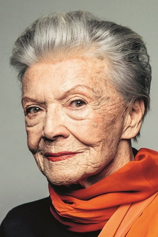 Zdenka Procházková as Commentary (voice) in Otužování kojence