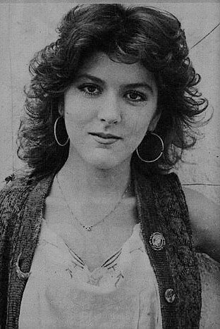 Viridiana Alatriste as Laura in Mañana es primavera