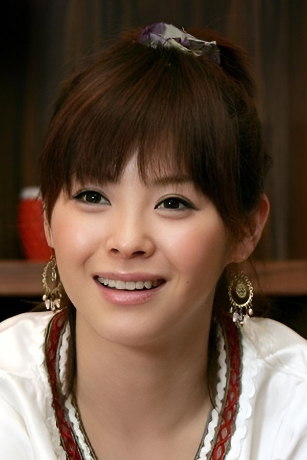 松浦亜弥 as Reina Takashima in The Quiz Show