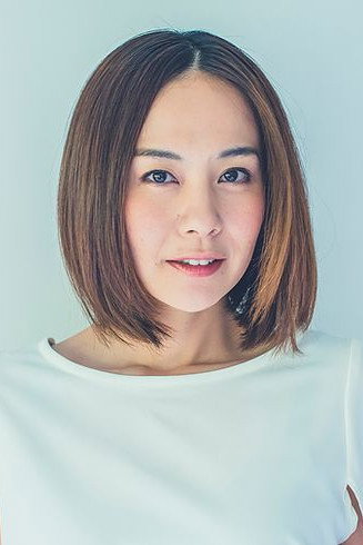 金子さやか as Etsuko Kawano in Breathe In, Breathe Out