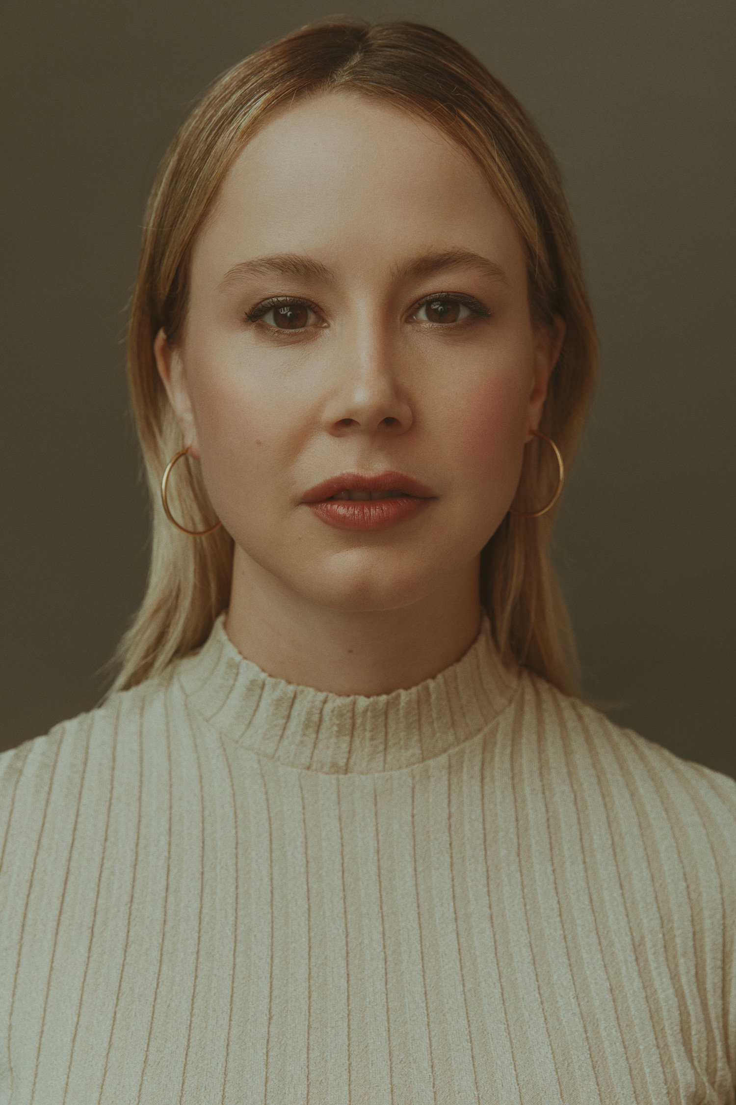 Juliette Gosselin as Fanny Deschamps in Switch & Bitch