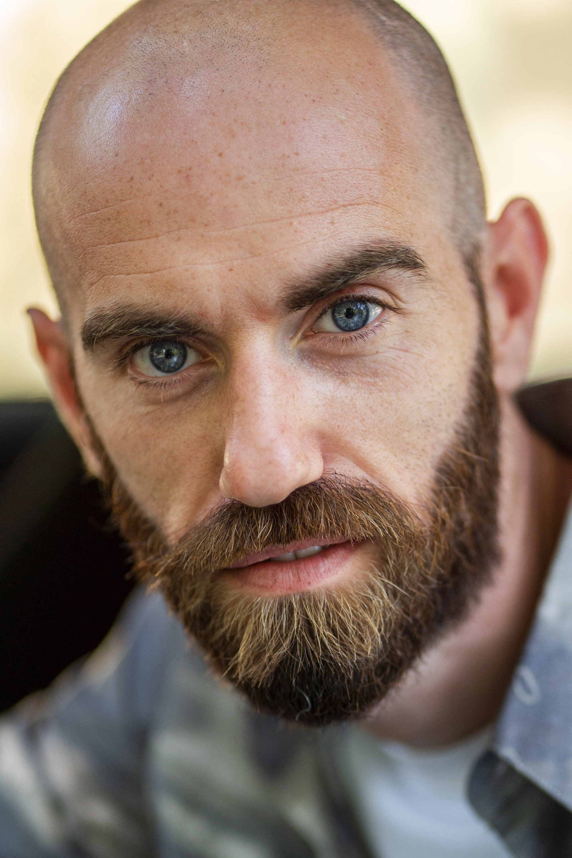 Giacomo Bottoni as Giuliano, il tassista in L'ultima sfida