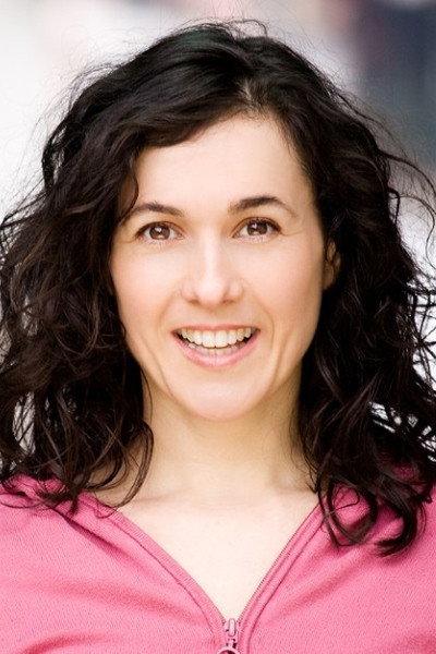Eva Maria Neubauer as Geherin in Immer nie am Meer