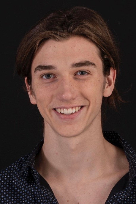 Erik Hermaküla as Hendrik Sal-Saller in Dirt in Your Face