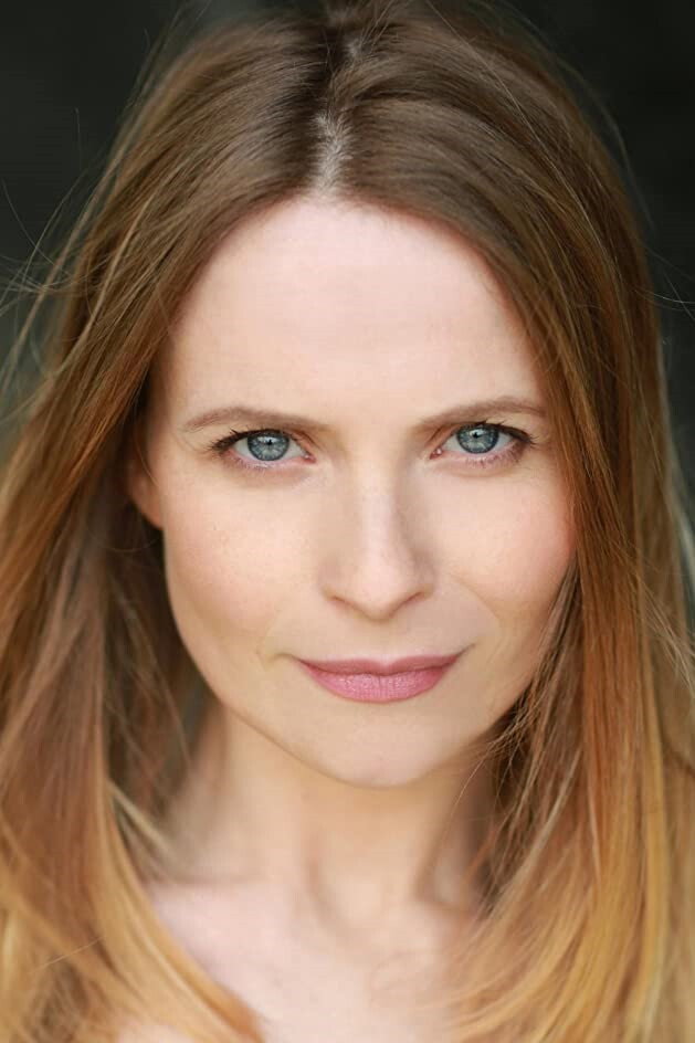Alice Patten as Sarah in Trade Routes