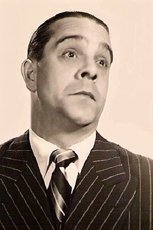 Alfonso del Real as Don Lotario in Plinio