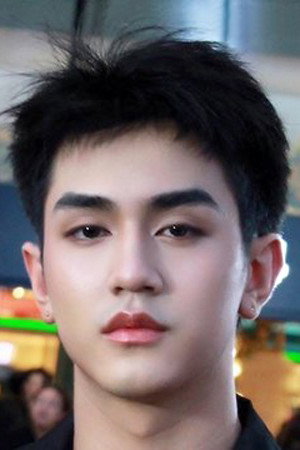 พีรภัทร จารุทัศน์โรจน์ as Kongtap in Time