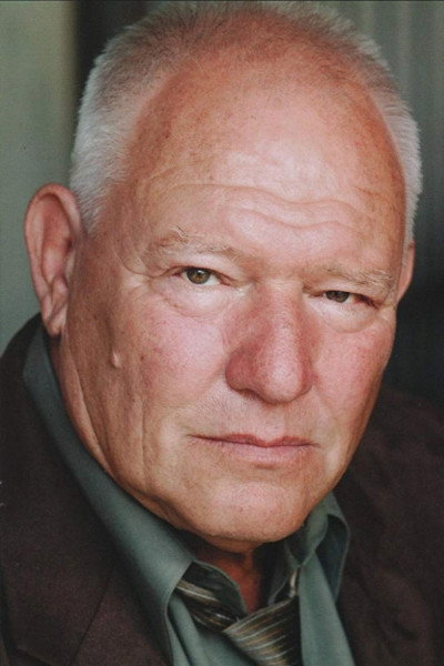 Ron Dean as Detective Kelly in The Fugitive