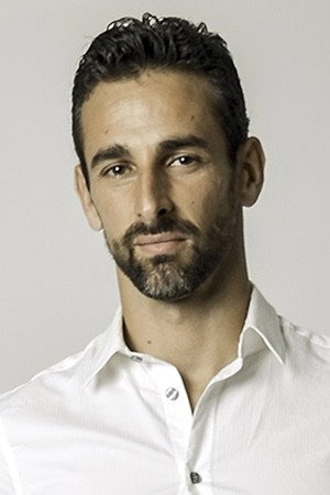 Ramon Álvarez as Canum in COVID-21: Lethal Virus