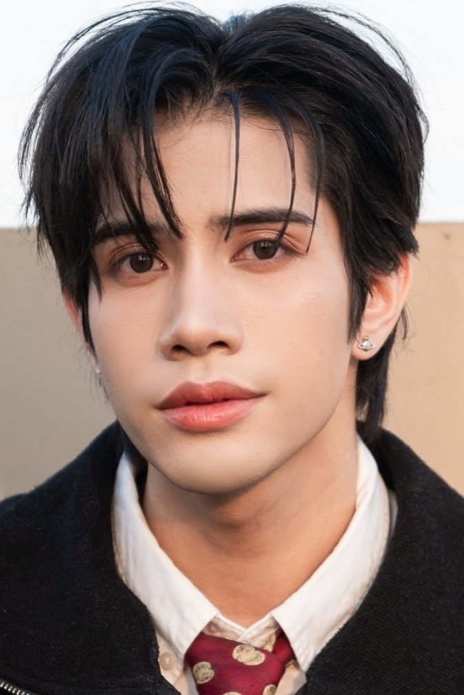 ภูมิ ชวัลวัฒน์ ทองอยู่ as Daensuang in Surviving Beauty