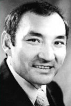 Әнуар Молдабеков as Shege in Lady Zhibek
