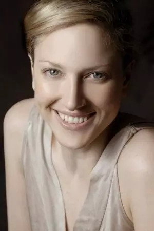 Beth Tapper as Annette (voice) in Scooby-Doo! and the Beach Beastie