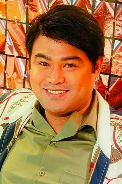 Marvin Yap as Ali Macapagal in Broken Hearts Trip
