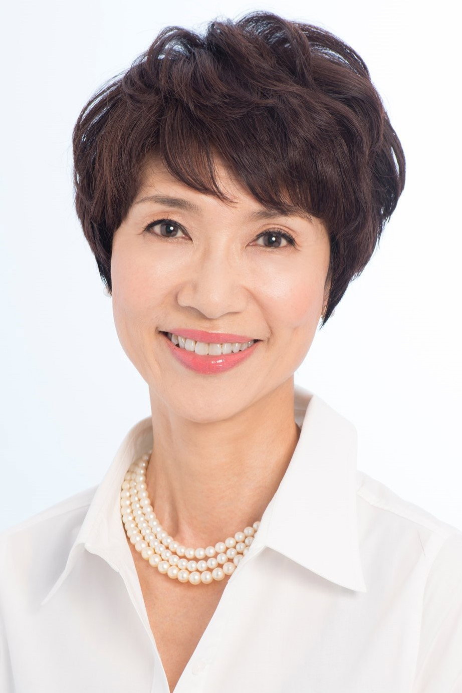 中井貴惠 as Tomoko Daidoji in Queen Bee