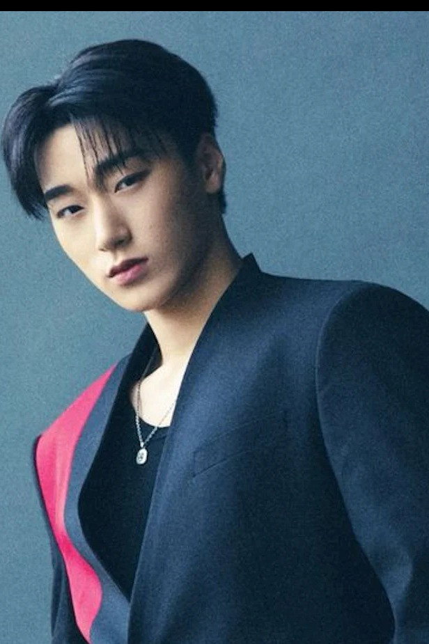 산 as Self in ATEEZ x Wonderwall