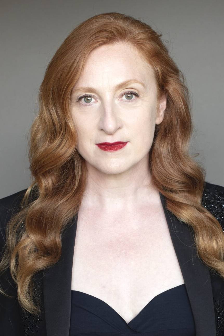 Federica Fracassi as Janara in Luna Nera
